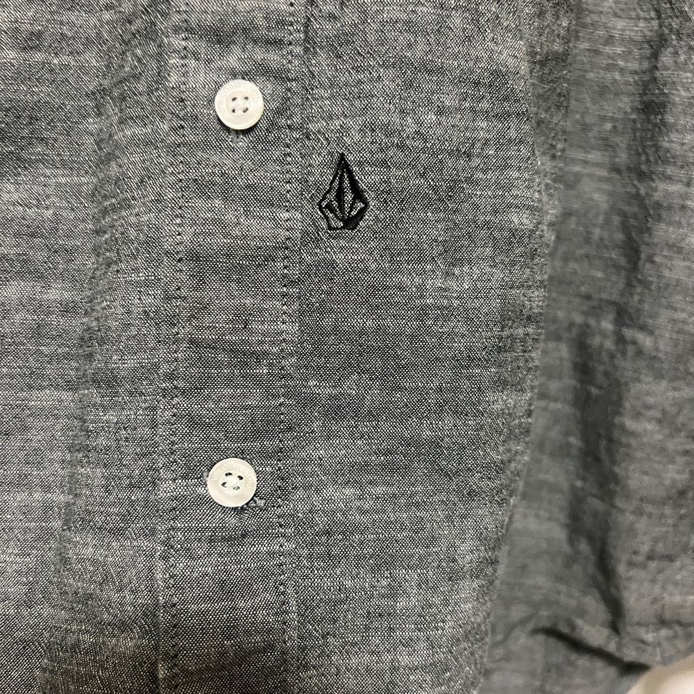Volcom long sleeve / button up / gray textured / … - image 2